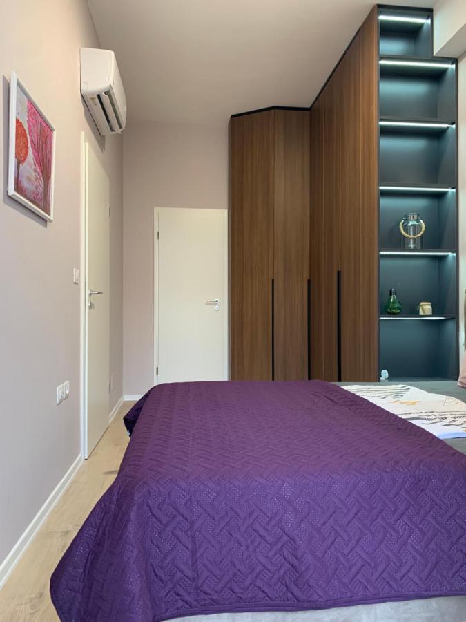 Lovely 1-Bedroom Condo In Tirana Wifi-Netflix-Ac Exterior photo